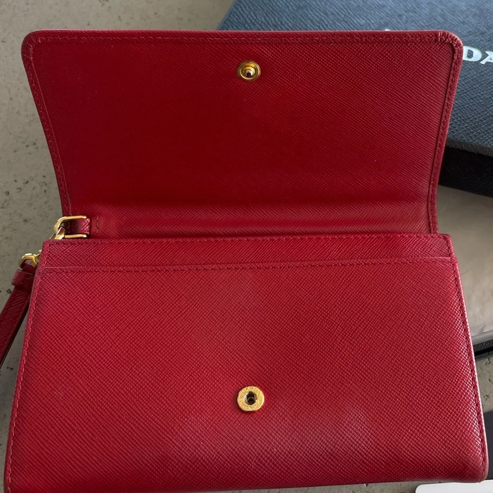 PRADA red saffiano wristlet - Picture 4 of 13